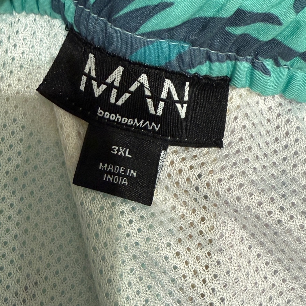 Boohoo Man‎ Swim Trunks - Teal with Cruise ship and Villa print 3XL - Picture 6 of 6